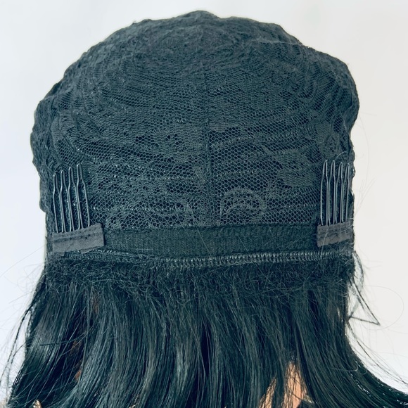 20” Effortless Style Black Synthetic Wig with Bangs for Daily Wear/Cospl… - Picture 3 of 12